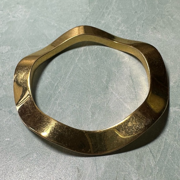 Kate Spade make waves gold tone bangle bracelet stackable - Picture 3 of 4